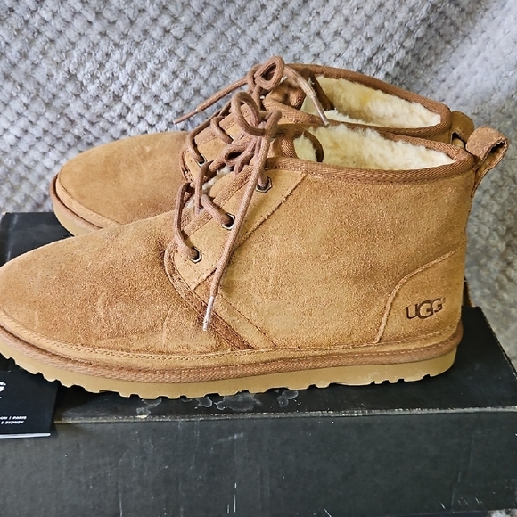 UGG Men's Brown Chukka Boots - Picture 4 of 9